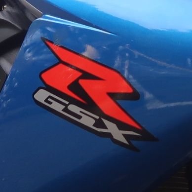 GSX-R750L4   MotoGPをメインにバイク情報収集    #VR46    投稿少なめです…