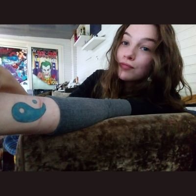 I'm an artist, eclectic witch, with multiple personalities ♡ 21, infj, Diagnosed D.I.D, UK ✌🌜