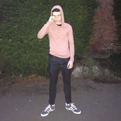 YouTube - Itz Crouchy / Gonna start uploading again soon