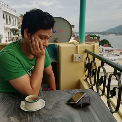 The Twitter bug bites me sometimes and then suddenly disappears.. Is it a good thing?