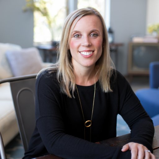 Product and Customer Experience leader @Intuit | UC San Diego @RadySchool MBA | 2019 #MWC19 #WomenInTech awardee
Follow: #IntuitTech @turbotax @quickbooks @mint