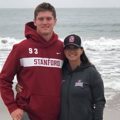 Living life being a wife & mom ❤️ Loving Football 🏈 Go Stanford #93 🌲🔴 , Friends and most of all Jesus ✝️