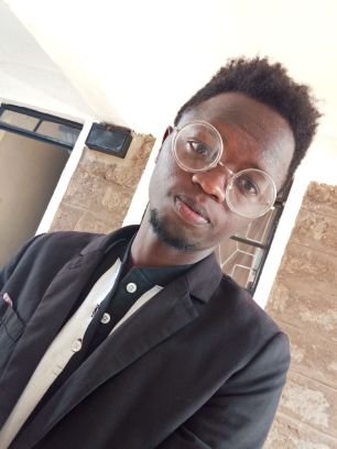 lombartini_me's profile picture. https://t.co/aqdu8DRi7X.Never Serious.