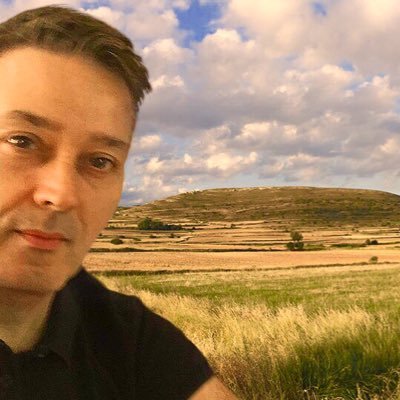 Cipri_Ballester's profile picture. Técnico informático apasionado por la tecnología. Adoro todo lo que tenga botones.