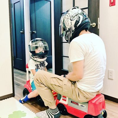 はじめましてシーマンと申します!奥様にNinja250Rをプレゼントし、息子にヘルメットをあげて家族ライダーとなりました😁👍(現在多忙の為Twitterはお休み中です)