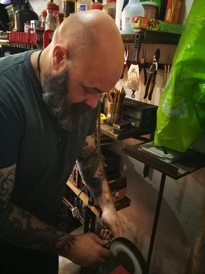 labarbadegulino's profile picture. Arts gratia artis...