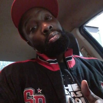 777Stringer's profile picture. If I ain da best rapper alive, I'm gud enuff 2 make u think abt it. Presidential no matter hw u vote. El Presidente has spoken, & I APPROVE DIS MESSAGE #GFM