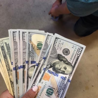 findomaddict12's profile picture. Findom Lover