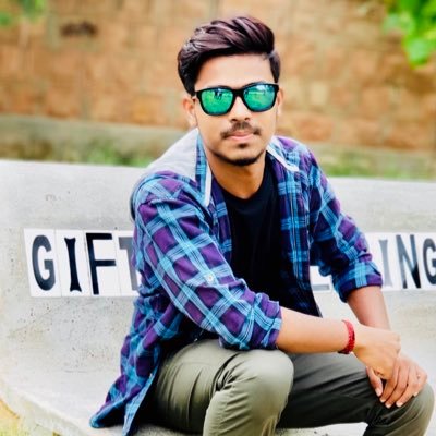 LuniaAnand's profile picture. 