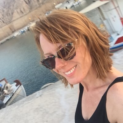 corinacorinauk's profile picture. 