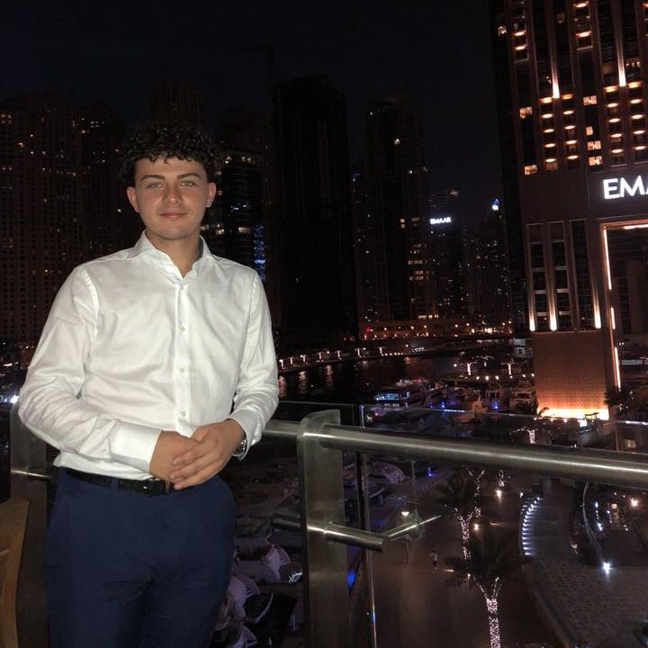 deVere Crypto is a multi crypto wallet which allows you to trade multiple crypto currencies instantly! You can register on the app using my Code KA98SU783)