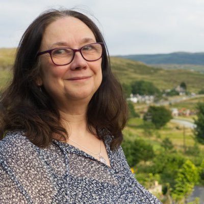Editor, author, feminist & part-time nomad. Helping others develop their writing life and practice https://t.co/ASdNSxsXEQ