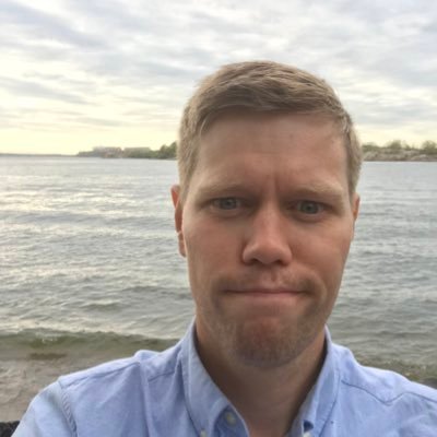 Passiv twittrare - ⭐️⭐️⚽️ - Humorkonsument - IT leaving legacyland - Mänskliga rättigheter