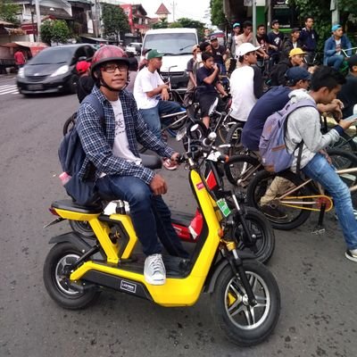 AlbanaYulfan's profile picture. 