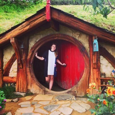 Working at the University of Edinburgh| Previous MSc Publishing at Edinburgh Napier | Lover of Bake Off | Romance Books | Travel | Ice cream (she/her)
