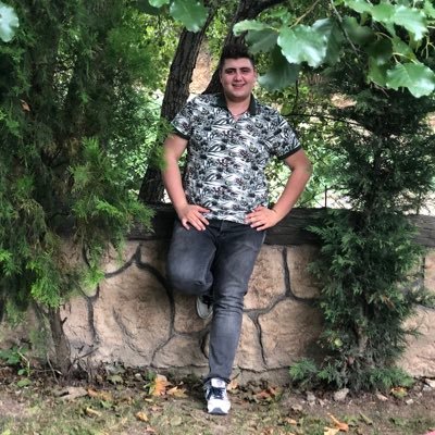 🌗 ay gibiyim bi yanım hep karanlık bir yanım sadece seninle aydınlık 🌗