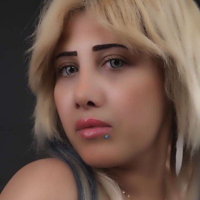 وما عجبي موت المحبّين في الهوى ولكنّ بقــــــاء العاشقين عجيب