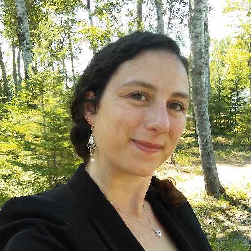 #Journaliste, #communitymanager, et #entrepreneur. Créatrice de l'@agenceflorilege, #Voyageuse, je pose aujourd'hui mes valises au Nouveau-Brunswick (Canada)