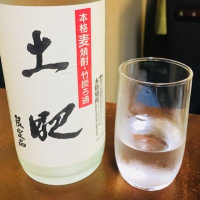 mmnt_y's profile picture. 