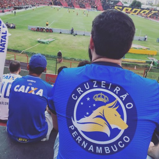 bezerro's profile picture. Filósofo, Comentarista Esportivo, Crítico de Cinema e Turista. Programador nas horas vagas