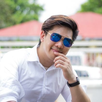 FerCanlas's profile picture. 🎤Singer/Songwriter
🕺Dancer
🎹Musician
and specially a Lover 💗