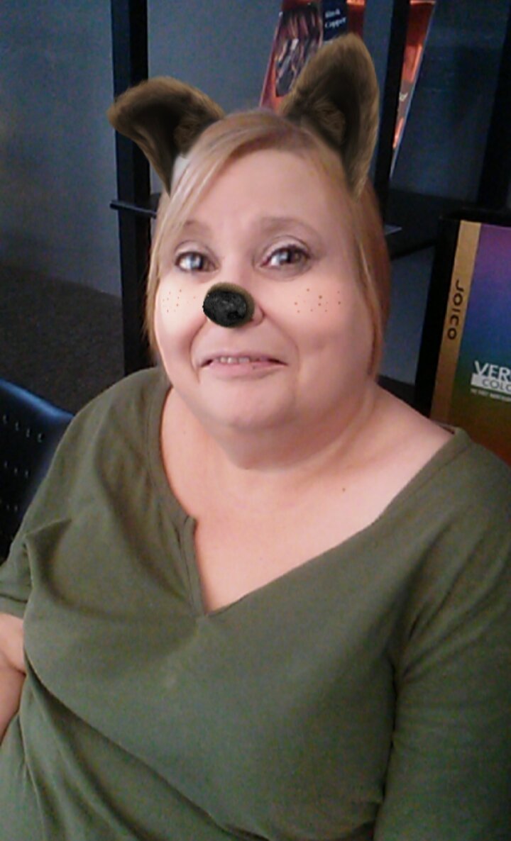 I like animals and sports. I am single and live in Lincolnton