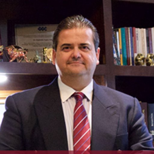 Abogado Litigante especialista en Derecho Fiscal.