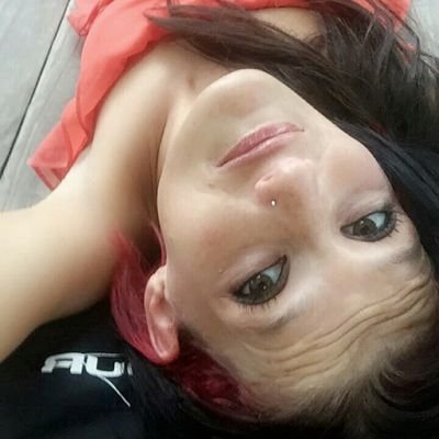 logan_christa's profile picture. 