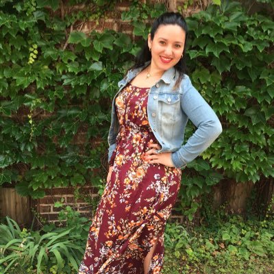 🇻🇪 in MN 👷🏻♀️Civil Engineer & Urban Planner 🥾Latina Outdoor & Hiker Guide 🥇Founder @huellas.latinas 🎙Co-Host #VidaSinTapujos Podcasts