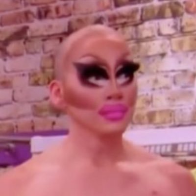 SleepingStarlin's profile picture. probs have heartburn