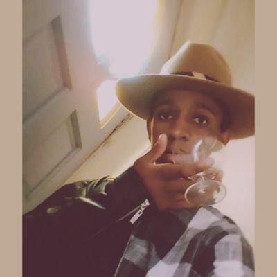 YandisaKhobeni7's profile picture. Anti Smoker🚭I Hate Weed🍁😠
You Follow Me I Follow You BaCk❤Drawing Pencil Artist✏