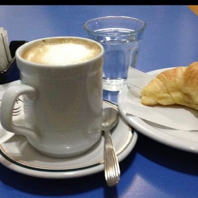 Bares_Notables's profile picture. Esta cuenta está dedicada a los Bares Notables de la Ciudad de Buenos Aires. Compartimos fotos, historias y actividades. Face: @bares.notables.5