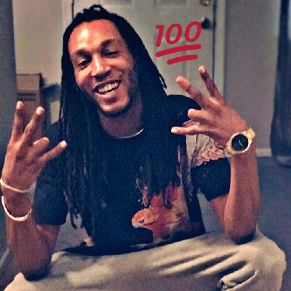 IG name: x.Khue.Lixo | Artist/ Po'et /Writer | #Dreadlyfe #Vapelife #Khoolio #x'Khue | #Educated #Fwm ohhh 😲 yea an i Game on Twitch 💯🎮 @xCoo100k