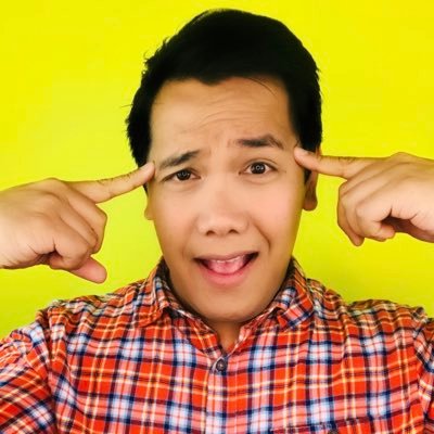 I Blog and I Vlog here and there! Lifestyle blogger/vlogger based in London! check my blog at https://t.co/SrzBEDfuHJ