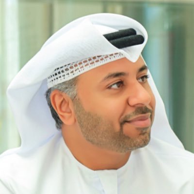 الرئيس التنفيذي لشبكة رؤية الإمارات الإعلامية، رئيس مجلس إدارة جمعية ياس للثقافة والفنون والمسرح، رئيس رابطة رواد التواصل الإجتماعي