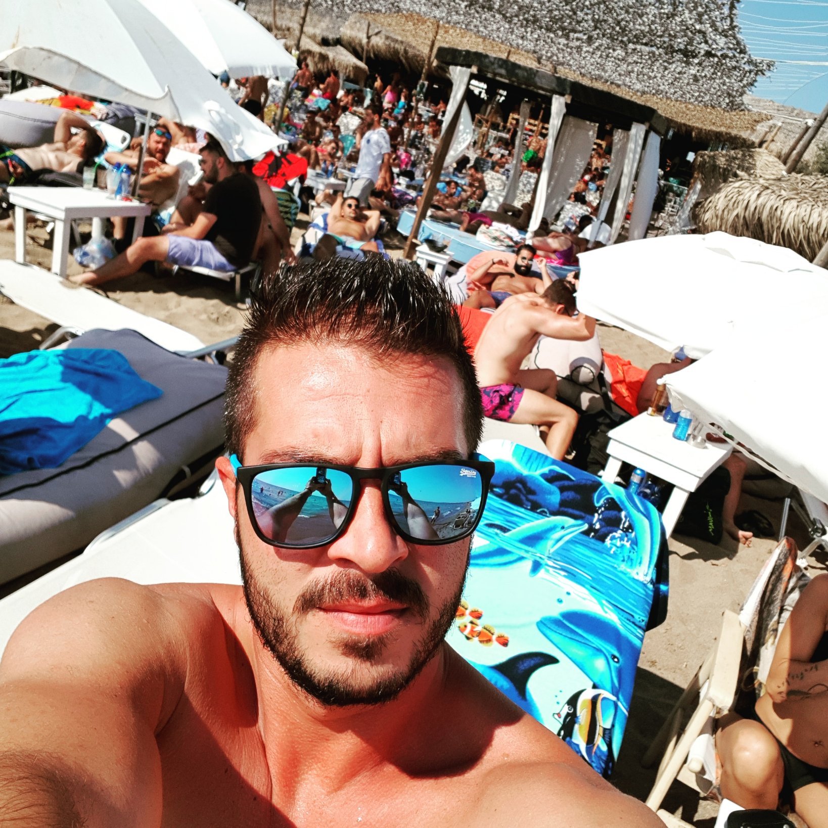 Cristos19703012's profile picture. 