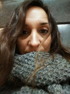 At least I'll be writing.
Politòloga, escric i camino.
Autora de Quan ataquen els voltors (2024) i Geosmina (2022) a La Magrana