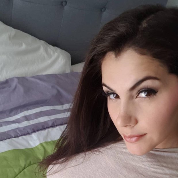 Am a Calm Lady, Irene by name, i live in Deer Park Texas, i am 29 years old never married no kids. Am Always Love to make New Friends and See where its Goes.