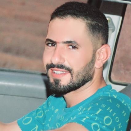 هناك بشر أغلى مافيهم ثيابهم ،
و أرخص مافيهم أخلاقهم ، رائحتهم عطره وضمائرهم عفنه .