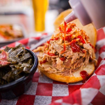 Willie’s is your new favorite place for game viewing and finger lickin’ #BBQ in the nation’s capitol.
