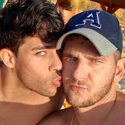 We are Johan and Itzik, we started to date one year and a half. One is from Venezuela and the other is from Israel.

We probably have a lot to tell you🇻🇪🇮🇱❤