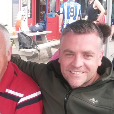 leftydoran's profile picture. flat out