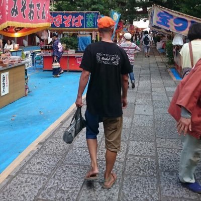 qyi32sqlaiZyzVY's profile picture. 