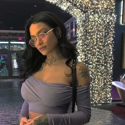 I like my girls just like I like my honey; sweet, a little selfish