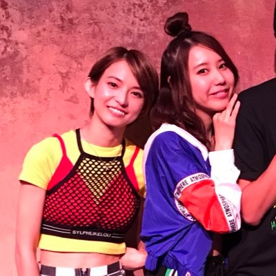大学を5年半かけて卒業したフリーター。知れば知るほど謎が深まる経歴の持ち主。バス関係の仕事してます() SCANDAL47都道府県ツアー33公演、2018ホールツアー21/23+台湾(ポスター当選)、アメリカ3公演。2022ツアー国内全公演+アメリカ3公演(実質全通)。SFC&JGC持ち