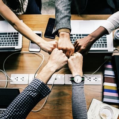 Expertos en Posicionamiento SEO 🔎
Contenido SEO, Textos SEO, Community Management, SEM, Diseño web💻
#marketing #SEO #SEM
Posiciona tu web AHORA 📲📍