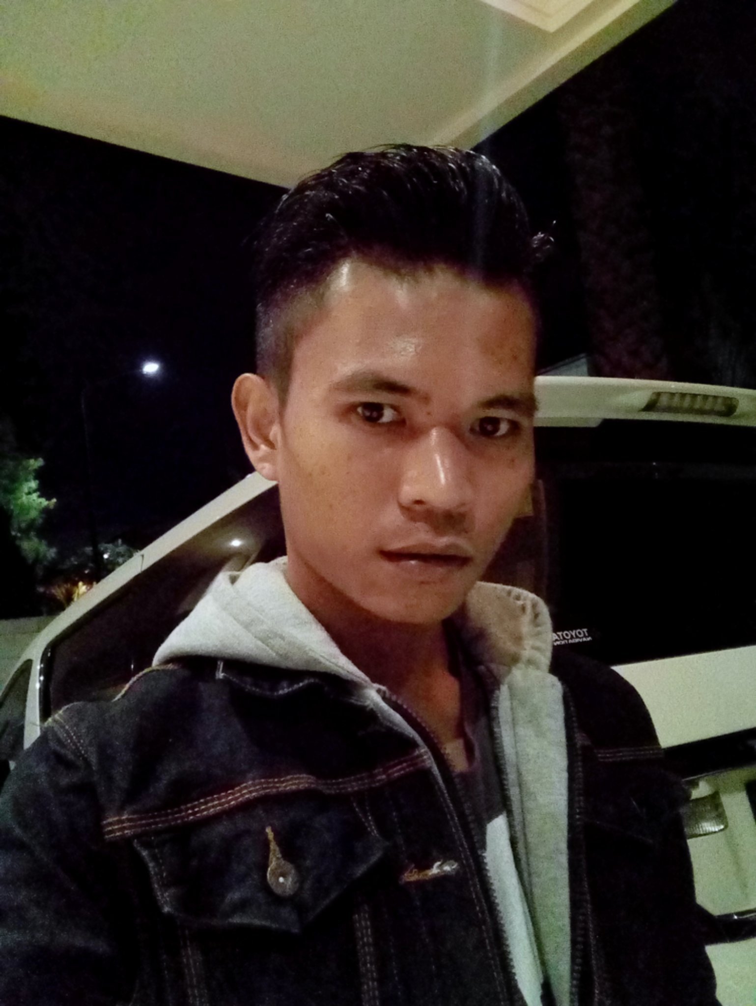 combat_iann's profile picture. Menjual berbagai kebutuhan fashion berkualitas