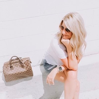 Fashion & Beauty Blogger📿Wife ♥️Boy Mom👬Coffee addict☕️Check out my blog for deals and steals on incredible outfits! Discount codes available- follow my link!