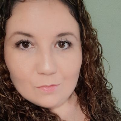 MabileGoncalves's profile picture. Empreendedora | Mãe | Esposa | Feliz 😍