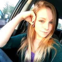 Emily loftin - @Emilybooks95 Twitter Profile Photo